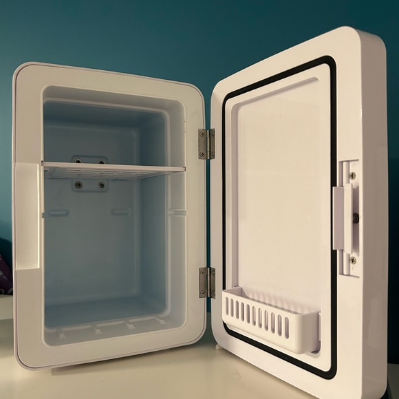 Mini Fridge - Picture 2 of 3